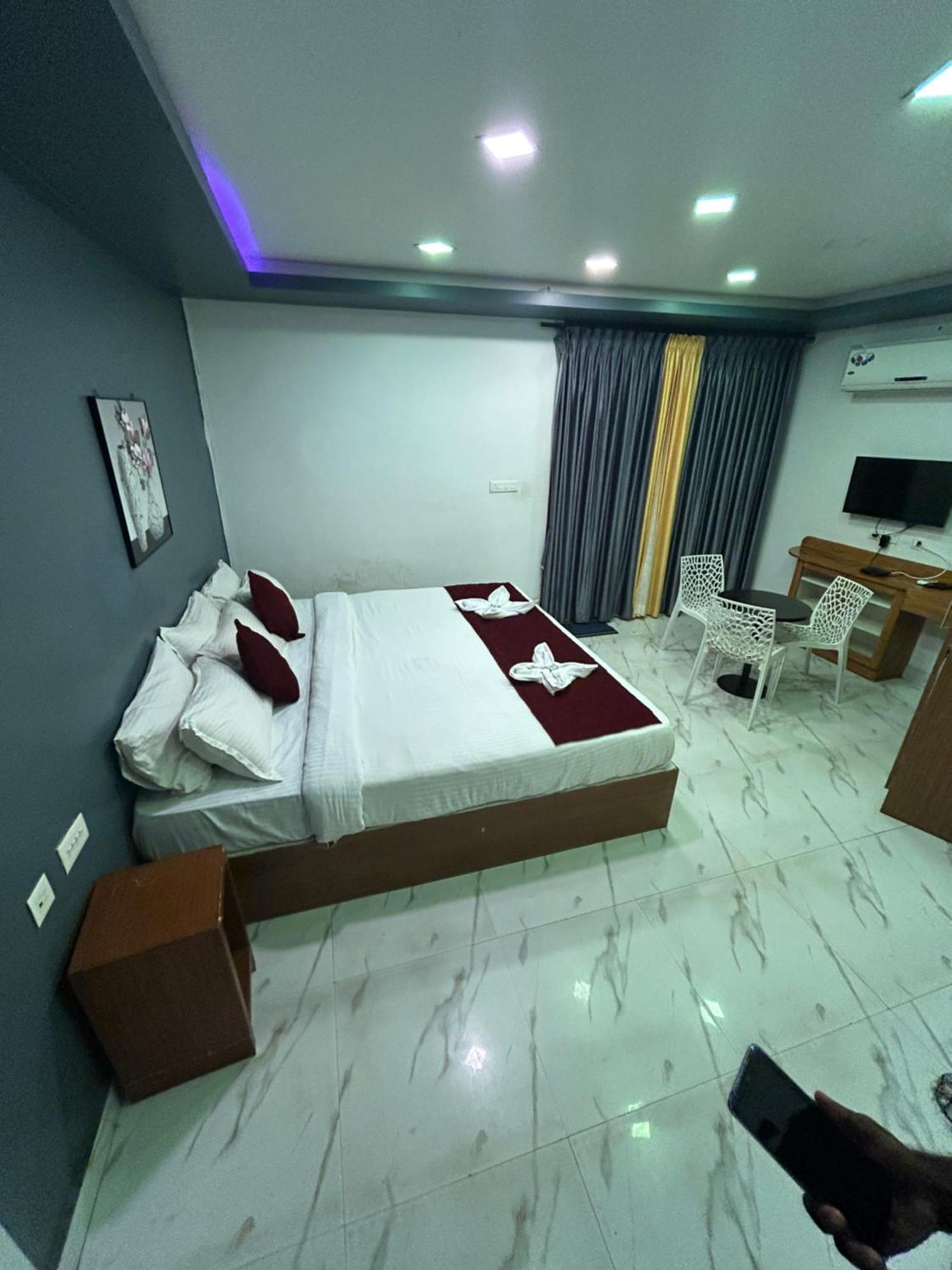 G Hotel Kottakuppam Экстерьер фото